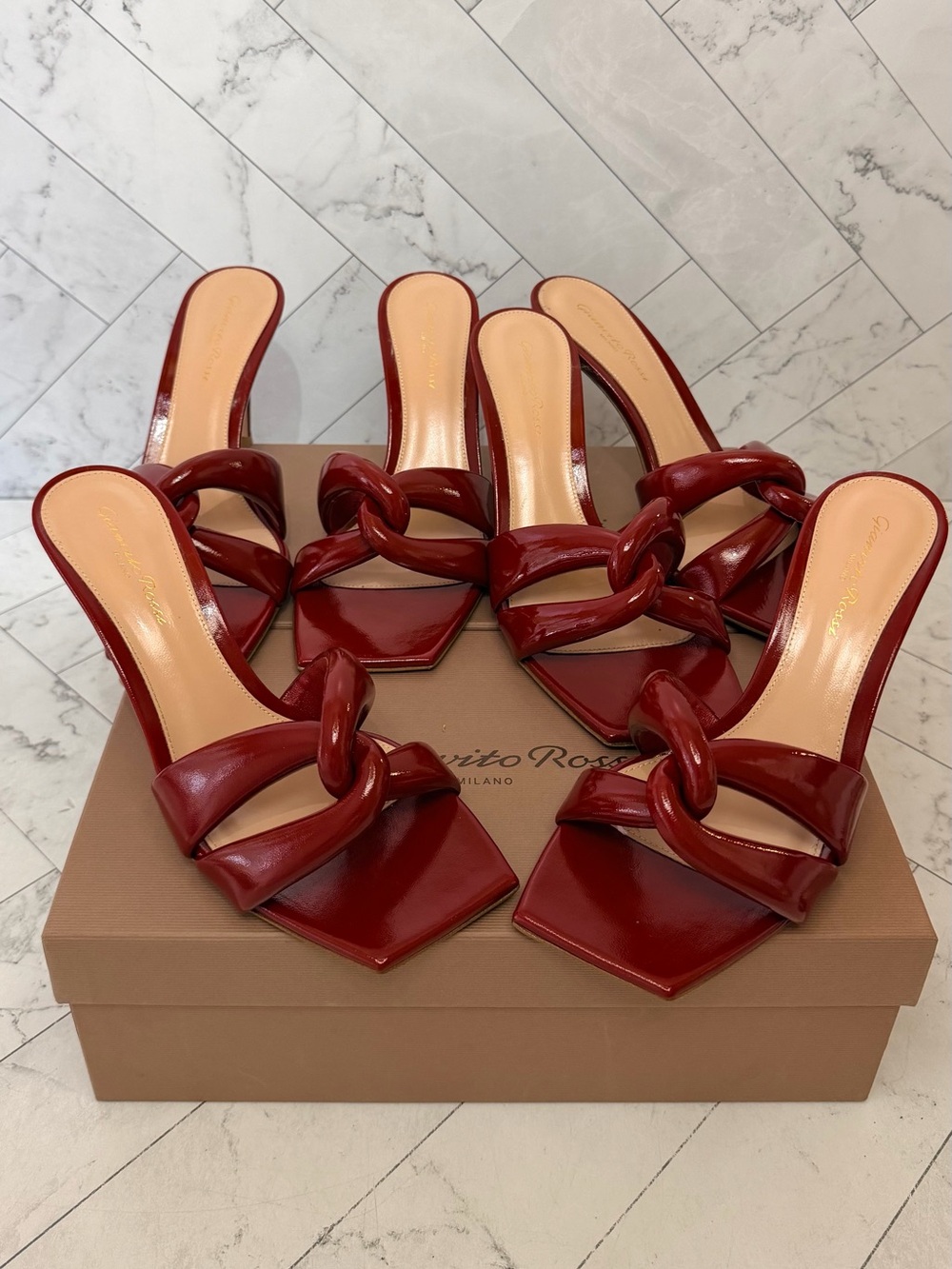 NWT Gianvito Rossi 85mm RED Patent AMOUR SANDALS!!